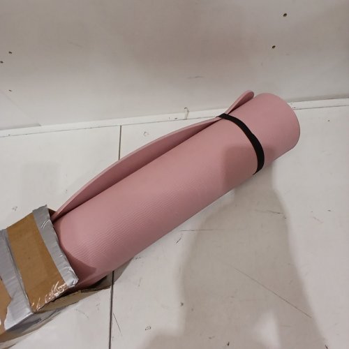 AMAZON BASICS YOGA/EXCERSISE MAT WITH CARRYING STRAP - 74'' X 24'' - ROSE (MODEL: GYCOYM-PK) image 2