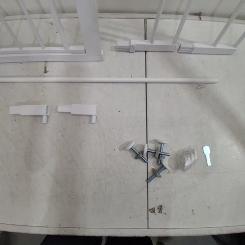SAFETY 1ST EASY INSTALL TALL AND WIDE WALK THRU GATE - 29"- 47" X 36" - WHITE (MODEL: GA106CWHOF1ZY) image 3