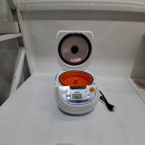 TIGER JBV-S10U MICOM RICE COOKER - 5.5 CUP - WHITE (MODEL: JBV-S10U) image 3