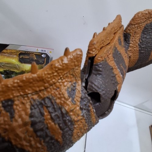 MATTEL JURASSIC WORLD REBIRTH TAIL THRASHER SPINOSAURUS ACTION FIGURE DINOSAUR TOY WITH 2 ATTACK MOVES - MULTICOLOUR (MODEL: JGB57-9564) image 3