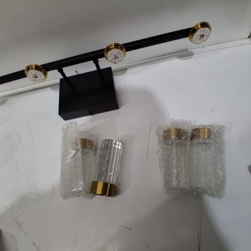 4-LIGHT GLASS VANITY LIGHT FICTURE - 2FT - BLACK/GOLD image 3