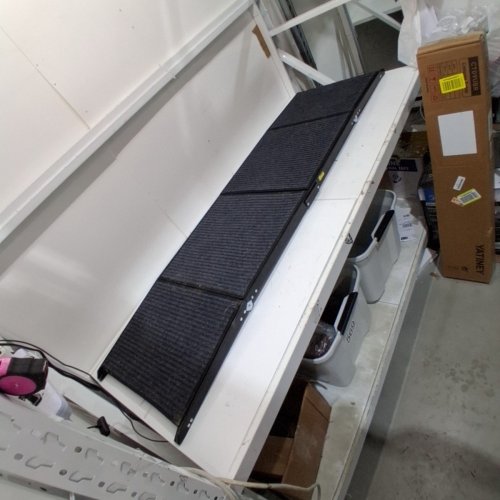 VEEHOO EXTRA WIDE FOLDING NON SLIP RUG SURFACE DOG RAMP - 71" X 20" - BLACK/GREY (MODEL: CWPT2606CP) image 3