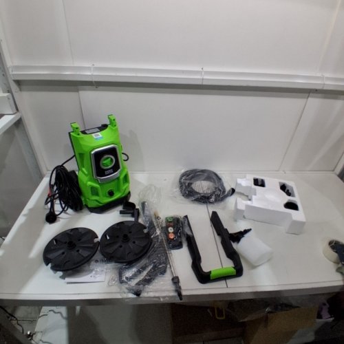 SWIPESMITH ELECTRIC PRESSURE WASHER WITH HOSE REEL, 4 QUICK-CONNECT NOZZLES, AND FOAM CANNON - 2.6 GPM - 3500 MAX PSI - GREEN/BLACK (MODEL: SI-TH004) image 3