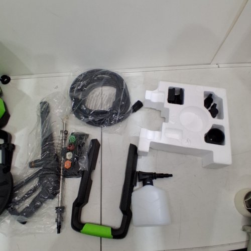 SWIPESMITH ELECTRIC PRESSURE WASHER WITH HOSE REEL, 4 QUICK-CONNECT NOZZLES, AND FOAM CANNON - 2.6 GPM - 3500 MAX PSI - GREEN/BLACK (MODEL: SI-TH004) image 4