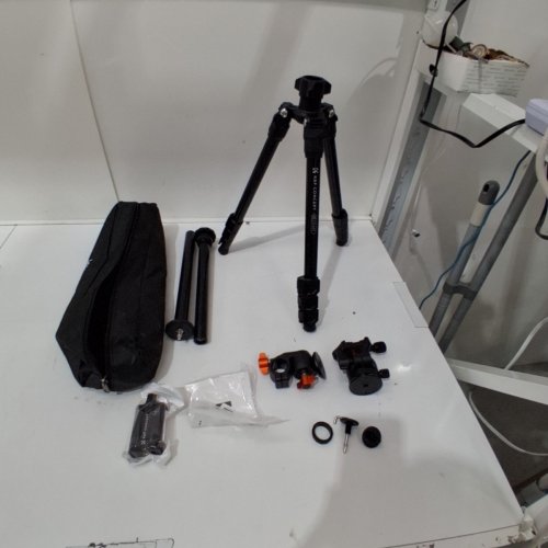 K&F CONCEPT ALUMINUM TRAVEL TRIPOD WITH TRANSVERSE CENTER COLUMN & MOBILE PHONE CLIP - 76" - BLACK/ORANGE (MODEL: KF09.101V6) image 2