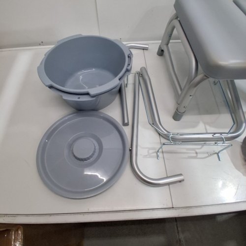 MEDLINE COMBINATION TRANSFER BENCH AND COMMODE - 400LB MAX - (MODEL: G3-101KBPX1) image 4