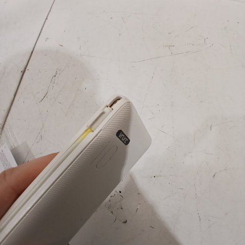 VRURC FAST CHARGING LED DISPLAY EXTERNAL PORTABLE CHARGER WITH BUILT IN CABLES - 10000MAH - WHITE - (MODEL: T01) image 4