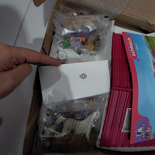 SCHLEICH NORTH AMERICA HORSE CLUB RIDING CENTER WITH ACCESSORIES. MULTI COLOR (MODEL#42344) image 3