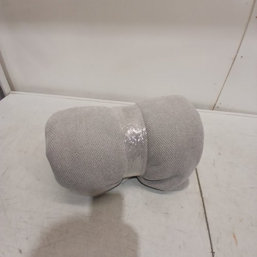FUZZY THROW BLANKET - 57.5" X 67.5" - GREY (MODEL: 1901562) image 5