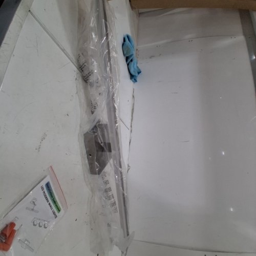 WALL MOUNTED LED VANITY LIGHT - 24.5" - POLISHED CHROME image 3