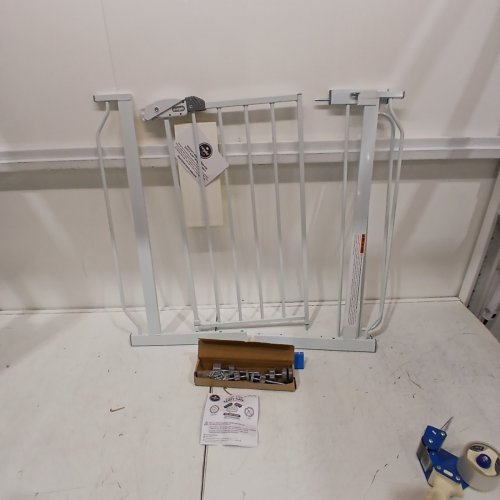 REGALO EASY STEP SAFETY GATE - 29"- 38.5" - WHITE (MODEL: 1160-DS) image 2