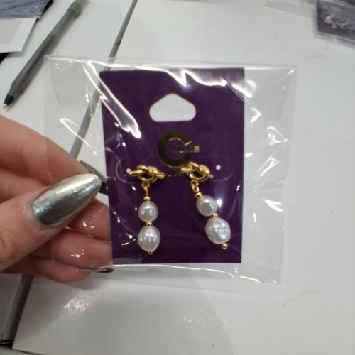 GIRLS LUXE BY CLAIRE'S DANGLE PEARL EARRINGS - GOLD-TONE AND WHITE (STYLE: B0137-3) image 3