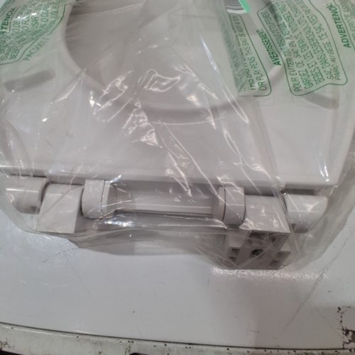 ELONGATED TOILET SEAT - 18" - WHITE image 3