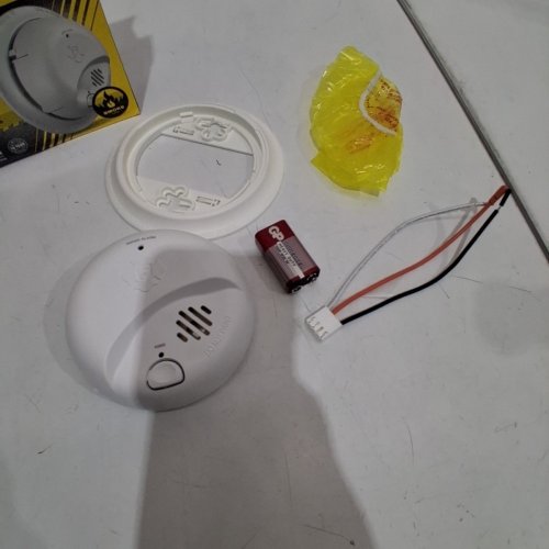 BRK FIRST ALERT HARDWIRED SMOKE ALARM WITH BATTERY BACKUP - WHITE )MODEL: SMI100-AC) image 3