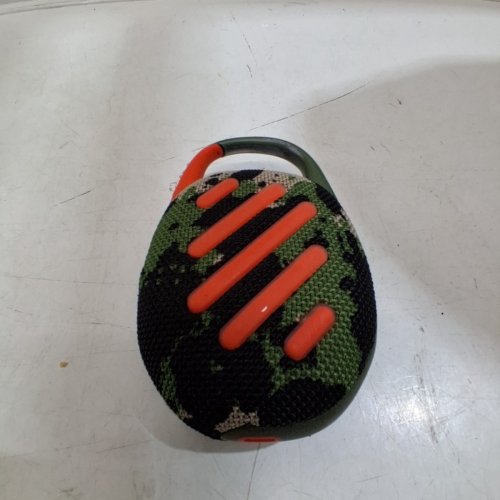 JBL CLIP 5 - ULTRA-PORTABLE WATERPROOF BLUETOOTH SPEAKER, V5.3 - CAMOUFLAGE (MODEL: JBLCLIP5BLKAM) image 5