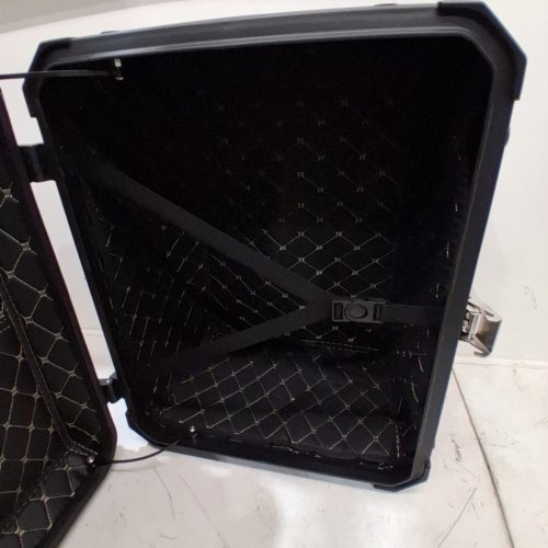 IPROODS ALUMINUM ALLOY UNIVERSAL MOTORCYCLE TAIL BOX - 80 L - BLACK image 4