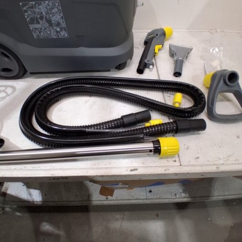 KARCHER PUZZI 10/1 CARPET CLEANER - 1250W - BLACK/YELLOW image 7
