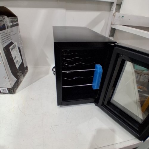 KOOLATRON MIRRORED GLASS DOOR WINE CELLAR, 6-BOTTLE - BLACK (MODEL: WC06) image 3