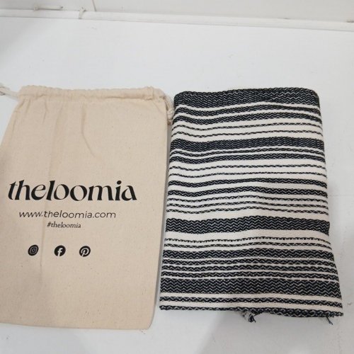 2PC THE LOOMIA THROW BLANKET WITH JUNIPER HAND TOWEL SET - KING - BEIGE / BLACK image 3