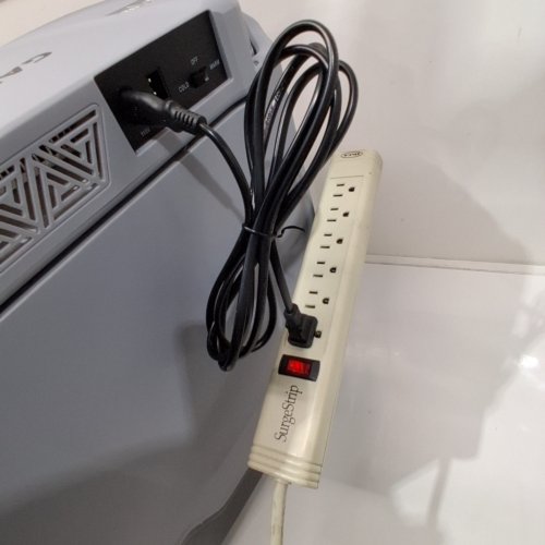 GARVEE PORTABLE ELECTRIC COOLER & WARMER CAR REFRIDGERATOR - 33L - GREY (MODEL: CBP-33L-A) image 2