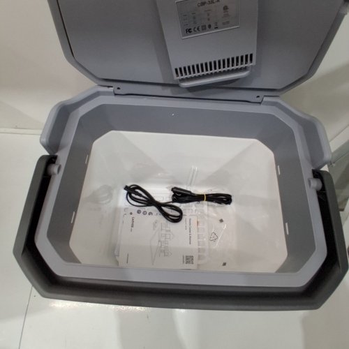 GARVEE PORTABLE ELECTRIC COOLER & WARMER CAR REFRIDGERATOR - 33L - GREY (MODEL: CBP-33L-A) image 3