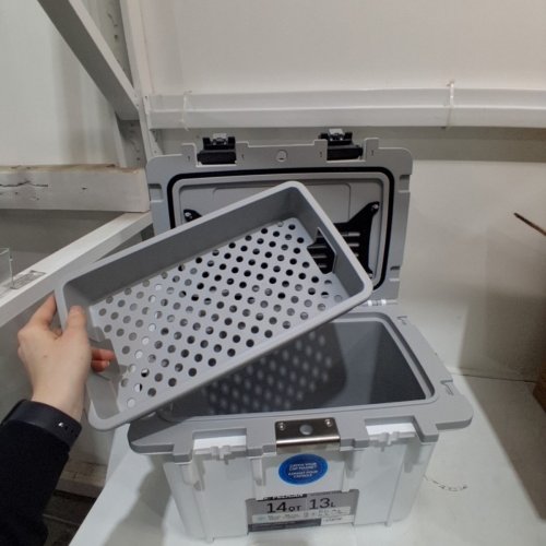PELICAN PERSONAL LUNCH BOX COOLER - 14QT - WHITE / GREY (MODEL:14Q-1-WHTGRY) image 3