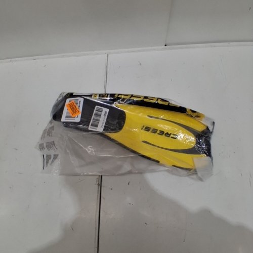 UNISEX CRESSI ITALIAN MADE AGUA SNORKELING FINS WITH SELF-ADJUSTABLE COMFORTABLE FULL FOOT POCKET - 3.5/4.5 - YELLOW image 4