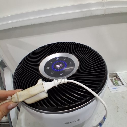 LEVOIT CORE 400S HEPA FILTER AIR PURIFIER WITH BLUETOOTH COMPATIBILITY - 400SQ.FT COVERAGE - WHITE (MODEL: CORE400S) image 2