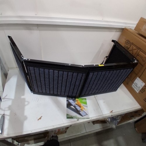SNAGLEPAW FOLDING DOG RAMP - 67" X 17" - BLACK/GREY image 2