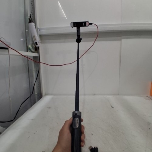VIVITAR 2-IN-1 SELFIE STICK / TRIPOD WITH QUAD LED LIGHTS - BLACK (MODEL: VIVTR2L36-NOC) image 6