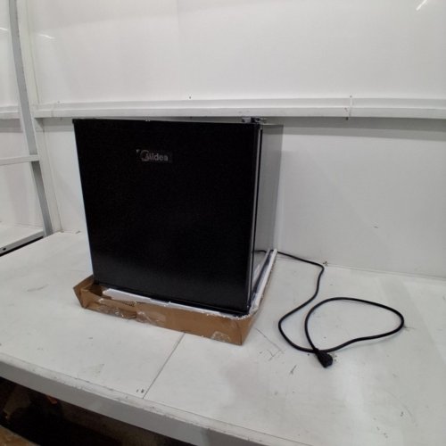 MIDEA COMPACT SINGLE-DOOR MINI REFRIGERATOR - BLACK (MODEL: WHS-65LB1) image 4