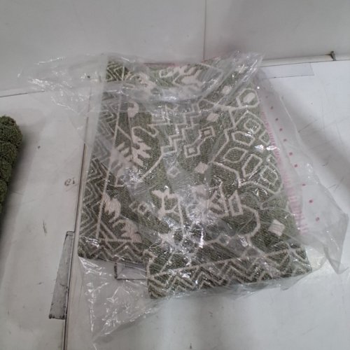 SADIE ACCENT NON-SLIP MAT -45" X 30" - GREEN/CREAM (MODEL: 1992776) image 3