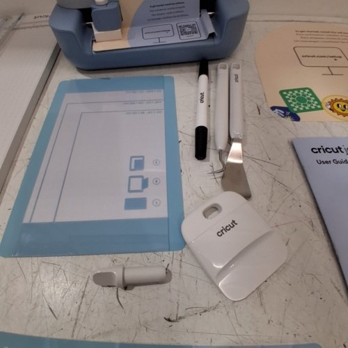 CRICUT JOY 2 CUTTING MACHINE STARTER BUNDLE - 4.5" CUTTING WIDTH; 3.8" X 9.1" X 5.4" - LIGHT BLUE (MODEL: JOY 2) image 4