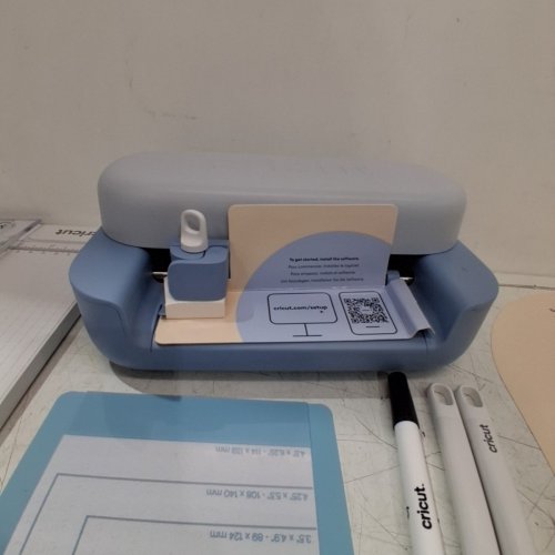 CRICUT JOY 2 CUTTING MACHINE STARTER BUNDLE - 4.5" CUTTING WIDTH; 3.8" X 9.1" X 5.4" - LIGHT BLUE (MODEL: JOY 2) image 5