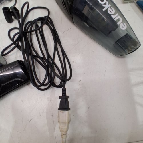 EUREKA BLAZE 3-IN-1 LIGHTWEIGHT STICK VACUUM CLEANER - BLACK (MODEL: NES215C) image 2