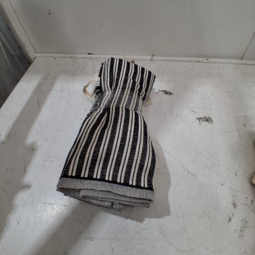 6PK MADE IN PORTUGAL KITCHEN TOWELS - 20" X 28" - BLACK/ WHITE (MODEL: 3400770) image 3