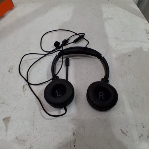 ONN. USB WIRED STEREO HEADSET - ON EAR HEADPHONES WITH ROTATING BOOM MICROPHONE (MODEL: 100074550) image 3