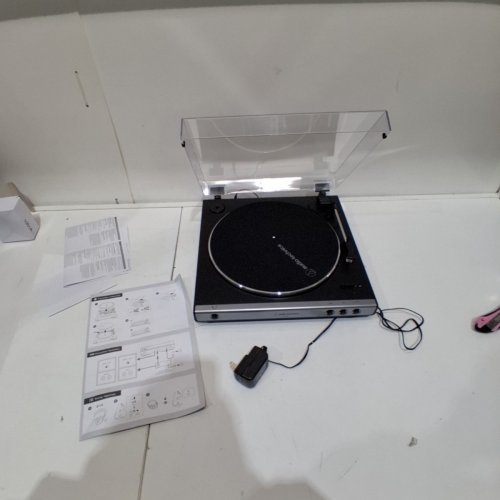 AUDIO-TECHNICA AT-LP60X-RD FULLY AUTOMATIC BELT-DRIVE STEREO TURNTABLE - HI-FI, 2 SPEED, DUST COVER, ANTI-RESONANCE, DIE-CAST ALUMINUM PLATTER - BROWN (MODEL: AT-LP60X-BW) image 3
