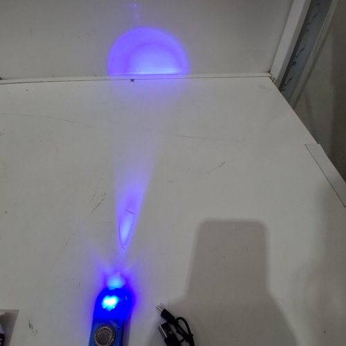 TBTEEK PET UV LED LIGHT AND LASER POINTER SPINNING TOY - 3.3" - BLUE image 2