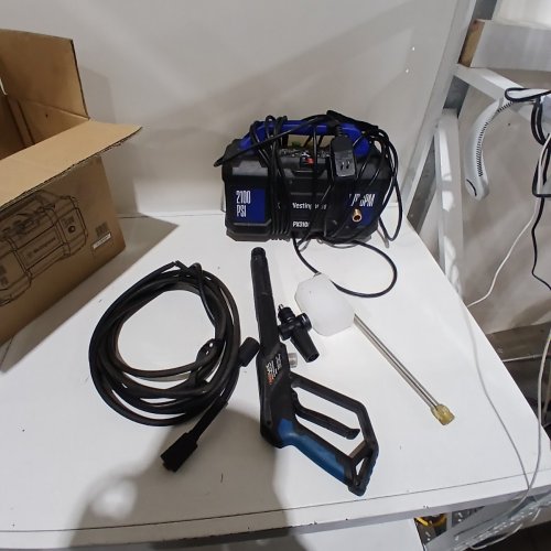 WESTINGHOUSE HANDHELD ELECTRIC PRESSURE WASHER WITH INTERCHANGEABLE NOZZLES - 2100PSI - 1.7GPM - BLACK/BLUE (MODEL: EPX3100V) image 3