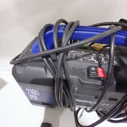 WESTINGHOUSE HANDHELD ELECTRIC PRESSURE WASHER WITH INTERCHANGEABLE NOZZLES - 2100PSI - 1.7GPM - BLACK/BLUE (MODEL: EPX3100V) image 4