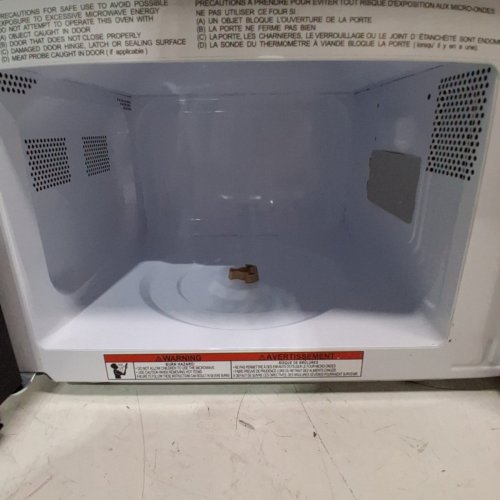 FRIGIDAIRE RETRO MICROWAVE OVEN - 0.7CU.FT - 700W - RETRO BLACK/GOLD (MODEL: EMW788-BLACKGLD) image 10