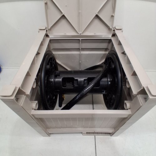 SUNCAST HIDEAWAY RESIN GARDEN HOSE REEL FOR 5/8" HOSES - 100FT - TAUPE (MODEL: CPLPHH100D) image 3