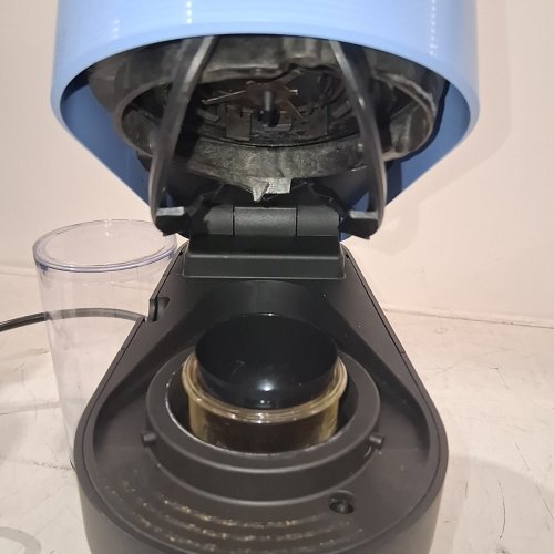 NESPRESSO VERTUO POP+ BY DELONGHI SINGLE SERVE COFFEE & EXPRESSO MACHINE - PACIFIC BLUE/BLACK (MODEL: ENV92A) image 5