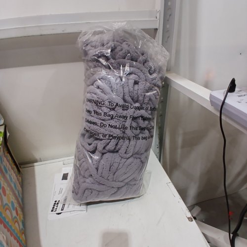 MONDO LLAMA FINGER KNITTING BLANKET KIT - GRAY image 2