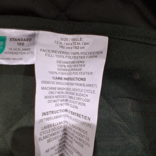 COLUMBIA DURABLE OUTDOOR BLANKET WITH CARRY STRAP - 72" X 72" - GREEN/MULTICOLOUR image 3