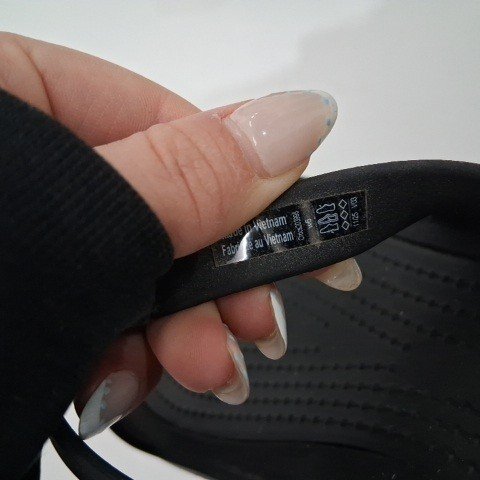 WOMEN'S CROCS SWIFTWATER SANDALS - SIZE 6 - BLACK image 4