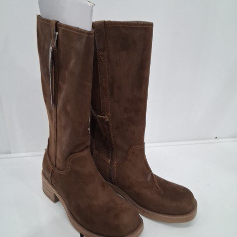 WOMEN'S NO BOUNDARIES TALL BOOTS - SIZE 8 - BROWN image 2