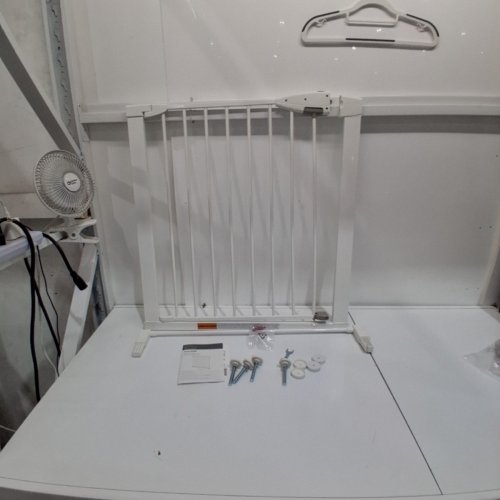 MUNCHKIN EASY CLOSE METAL BABY GATE - 29.5" - 35" X 29.5" - WHITE image 2
