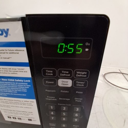 DANBY 700W COUNTERTOP MICROWAVE - 0.7 CU.FT - BLACK (MODEL: DBMW0721BBB) image 2